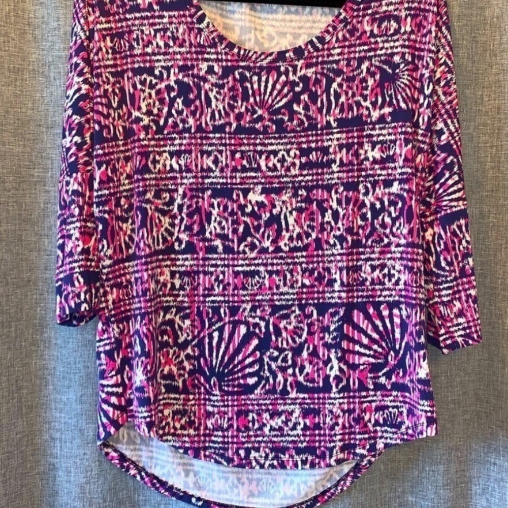 𝅺WOMEN'S Tori Richard Honolulu Medium 3/4 Sleeve top